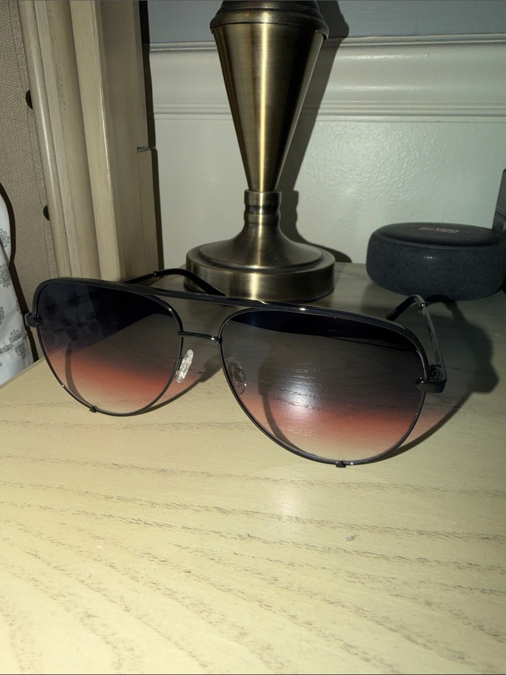 NWT Quay Black High Key Aviators Frame Sunglasses with Gradient  Lenses